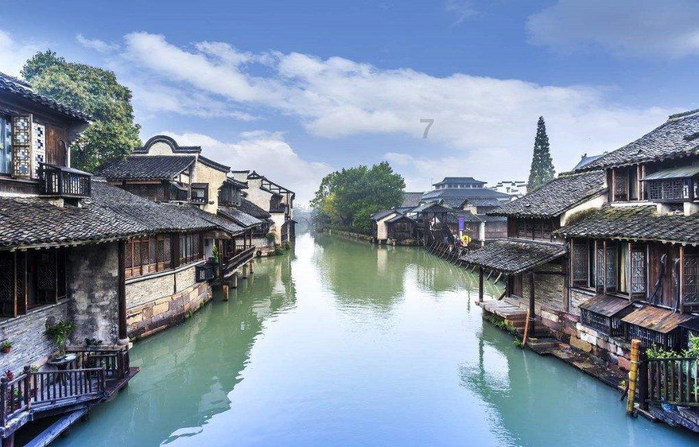 婧婧整理卧室