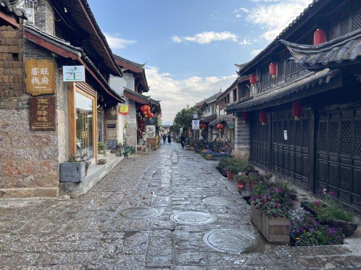 偷走71条香烟，“反侦察高手”被抓，案件仍在侦办中